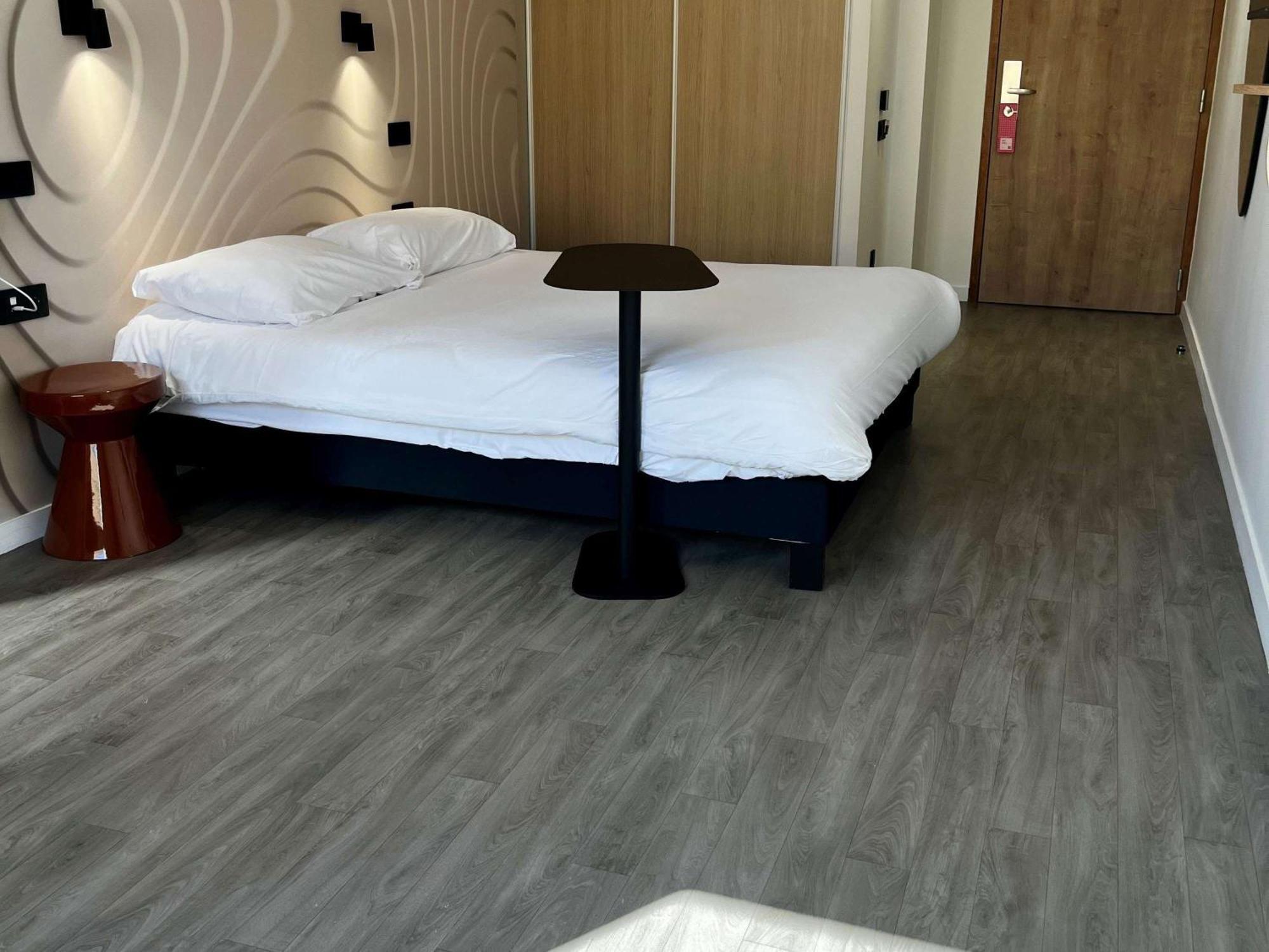 Ibis Styles Cabries Aix-En-Provence Tgv Hotel Екстериор снимка
