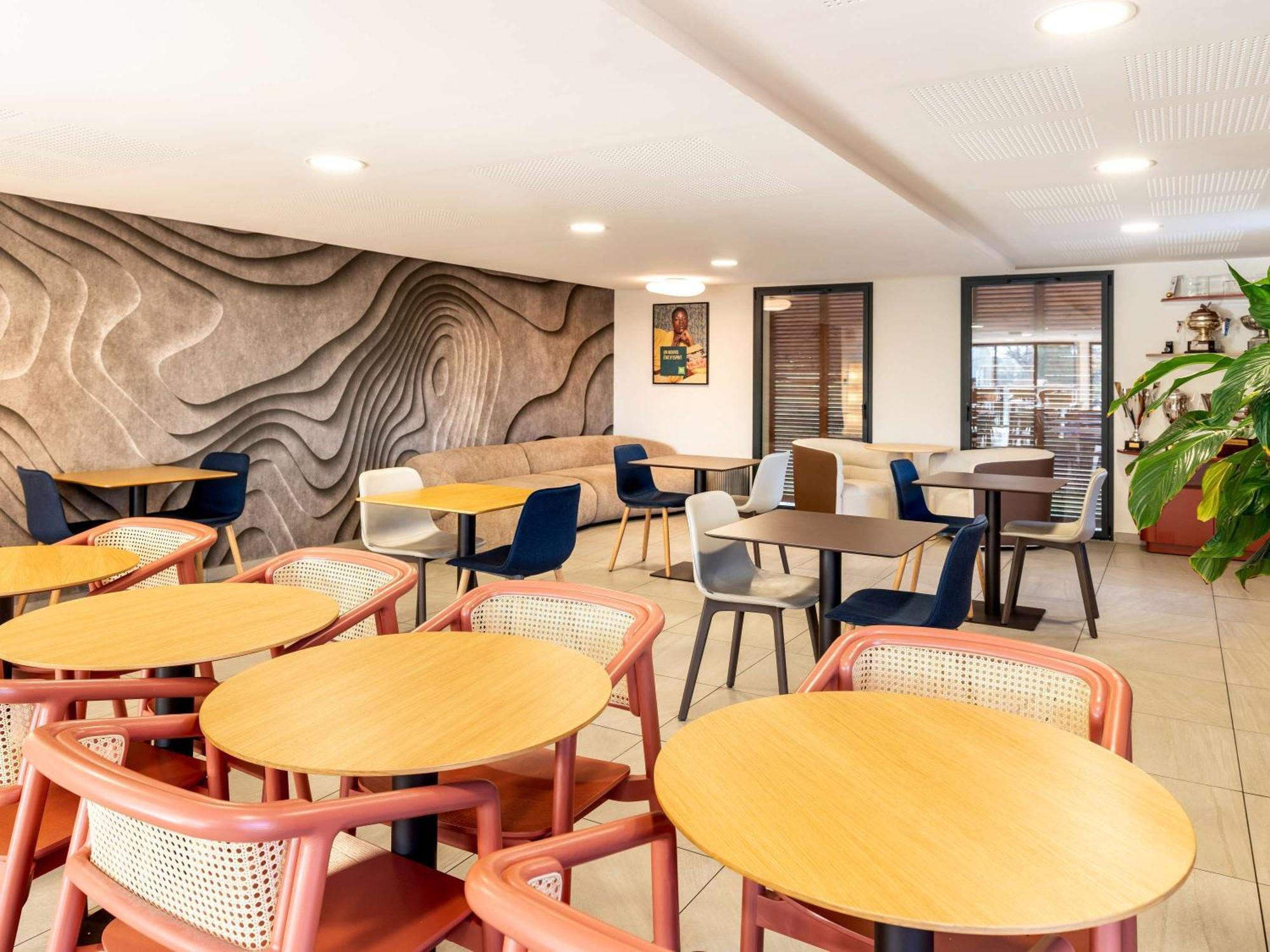 Ibis Styles Cabries Aix-En-Provence Tgv Hotel Екстериор снимка