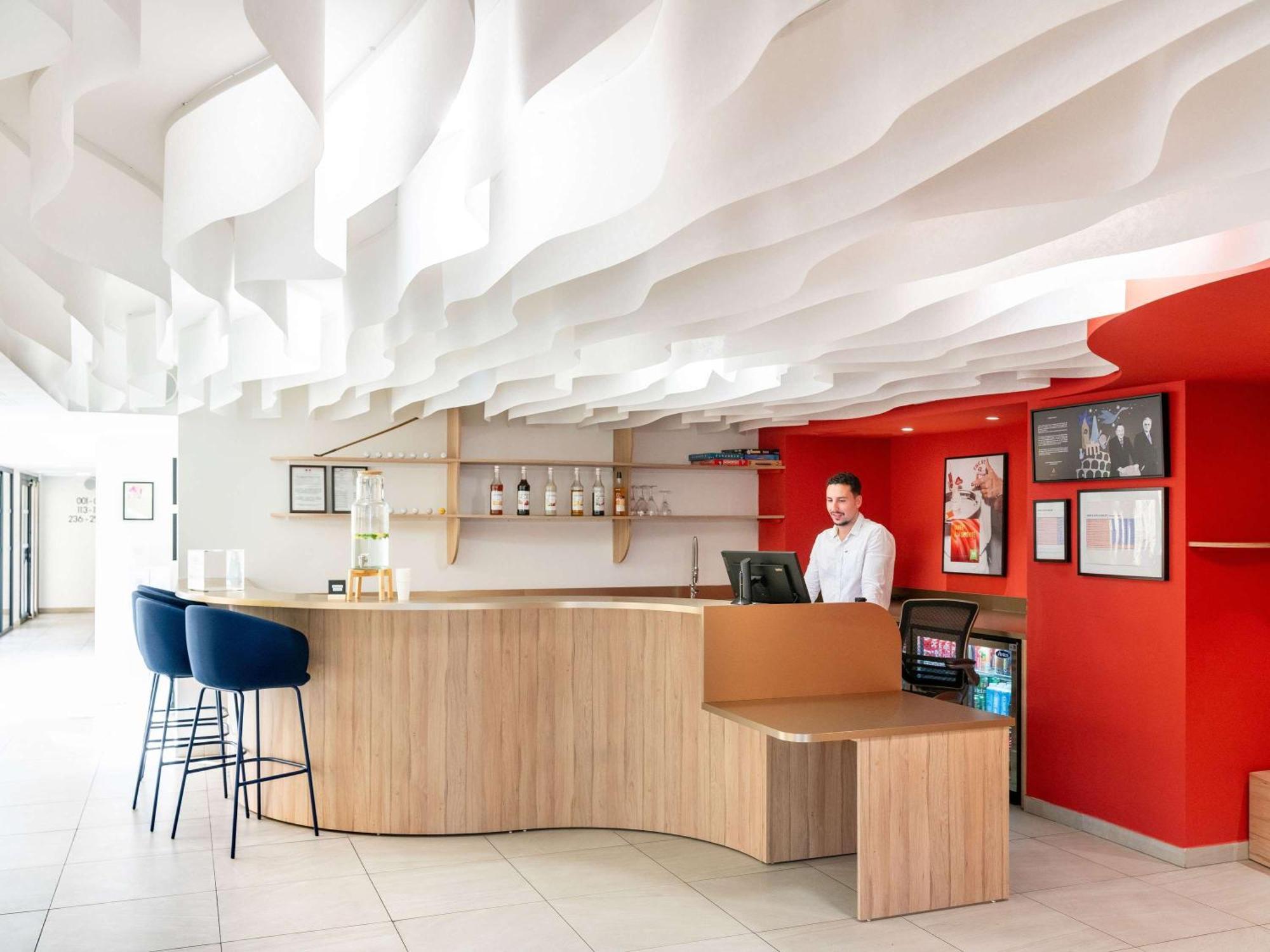 Ibis Styles Cabries Aix-En-Provence Tgv Hotel Екстериор снимка